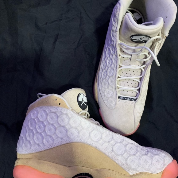 NIKE RETRO JORDAN 13- CHINESE NEW YEAR 2020 SPECIAL COIN DESIGN (CW4409-100) - Picture 3 of 16